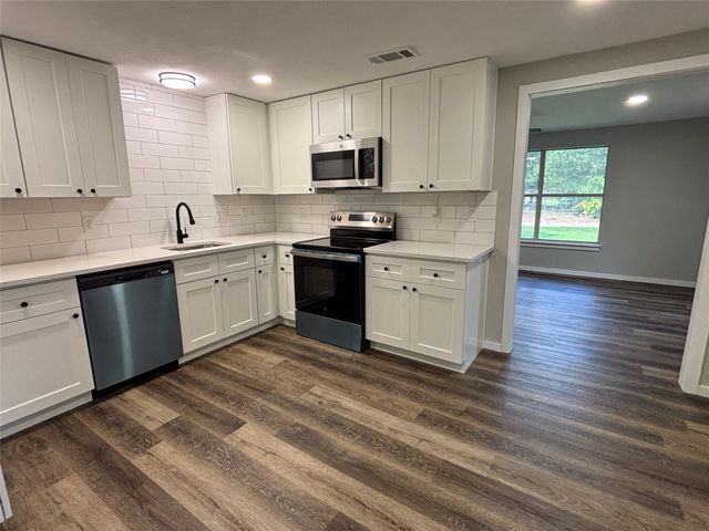 618 Brockett Street, Aubrey, TX 76227