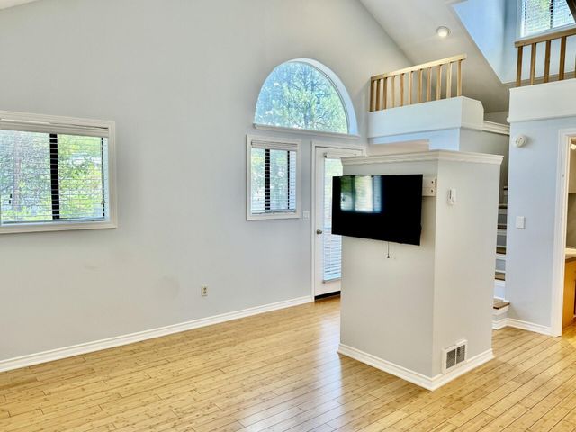 56856 Enterprise Drive # G2, Sunriver, OR 97707