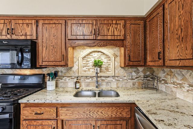 732 Vicky Lane, Lino Lakes, MN 55014