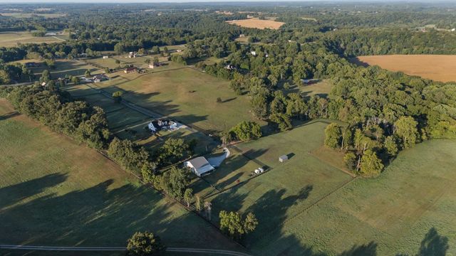 1421 Lawrence Ln, Springfield, TN 37172