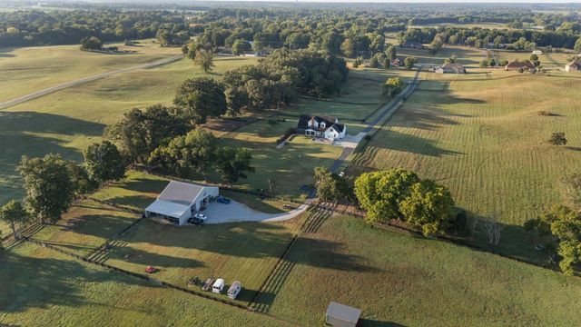 1421 Lawrence Ln, Springfield, TN 37172