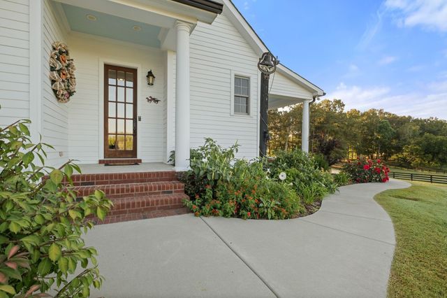 1421 Lawrence Ln, Springfield, TN 37172