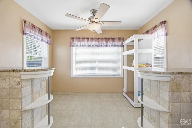 1102 Castro Lane, Bakersfield, CA 93304