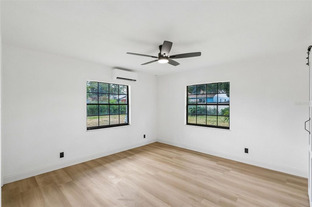 Image 22 of property listing at 3500 SUTTON DRIVE, Orlando, FL 32810