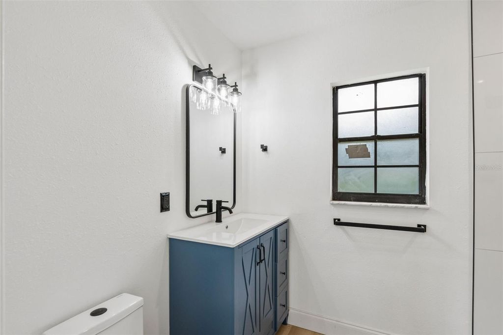 Image 23 of property listing at 3500 SUTTON DRIVE, Orlando, FL 32810