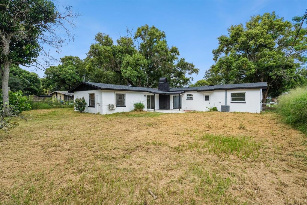 Image 24 of property listing at 3500 SUTTON DRIVE, Orlando, FL 32810