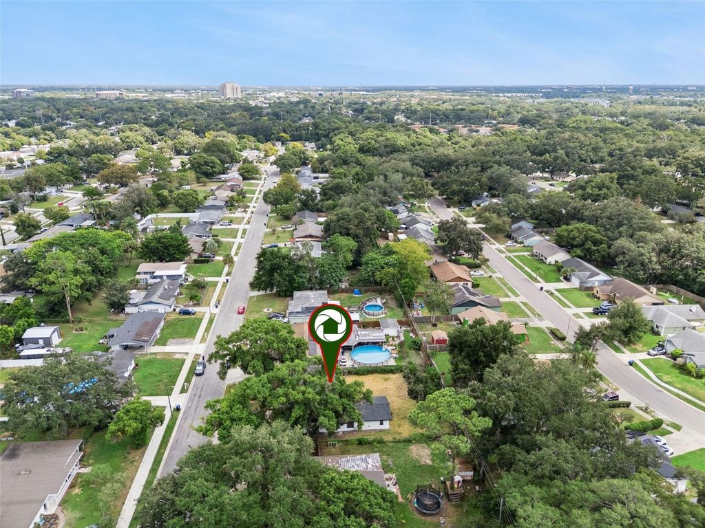 Image 31 of property listing at 3500 SUTTON DRIVE, Orlando, FL 32810