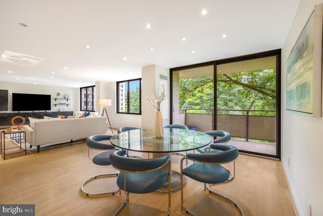 5225 POOKS HILL RD #520N, Bethesda, MD 20814