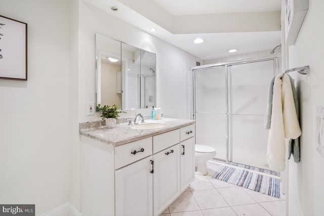 5225 POOKS HILL RD #520N, Bethesda, MD 20814