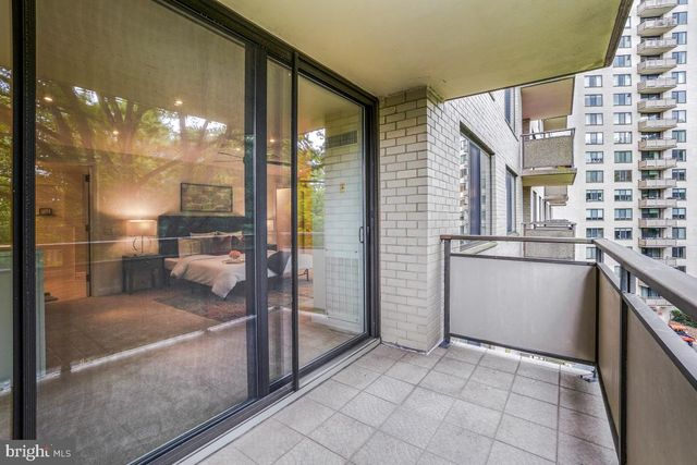 5225 POOKS HILL RD #520N, Bethesda, MD 20814