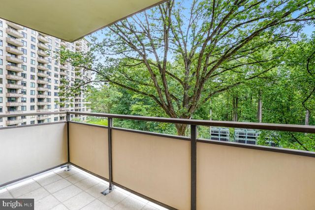 5225 POOKS HILL RD #520N, Bethesda, MD 20814