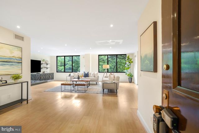 5225 POOKS HILL RD #520N, Bethesda, MD 20814