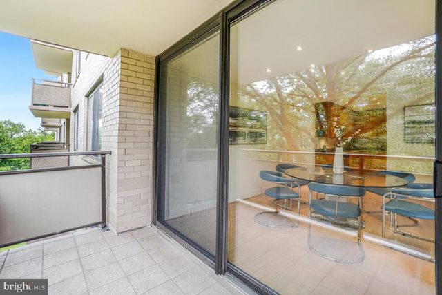 5225 POOKS HILL RD #520N, Bethesda, MD 20814