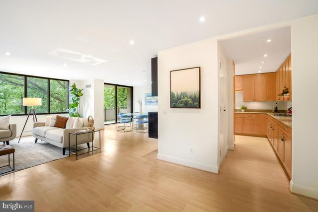 5225 POOKS HILL RD #520N, Bethesda, MD 20814