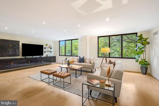 5225 POOKS HILL RD #520N, Bethesda, MD 20814