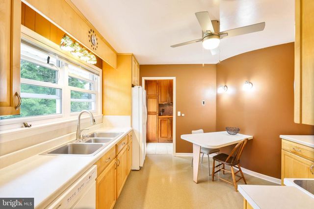 218 THREE SQUARE HOLLOW RD, Newburg, PA 17240