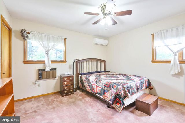 218 THREE SQUARE HOLLOW RD, Newburg, PA 17240