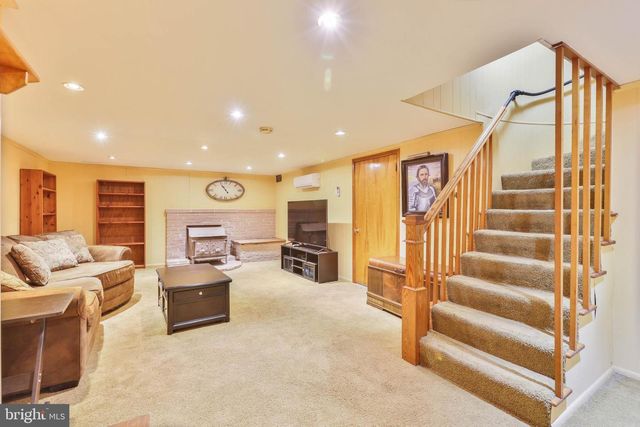 218 THREE SQUARE HOLLOW RD, Newburg, PA 17240