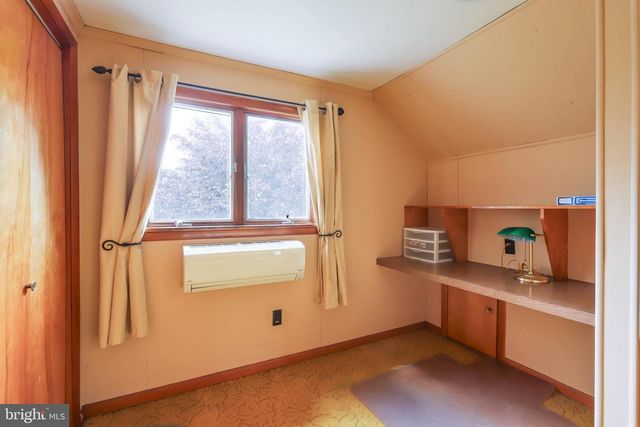 218 THREE SQUARE HOLLOW RD, Newburg, PA 17240