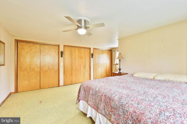 218 THREE SQUARE HOLLOW RD, Newburg, PA 17240