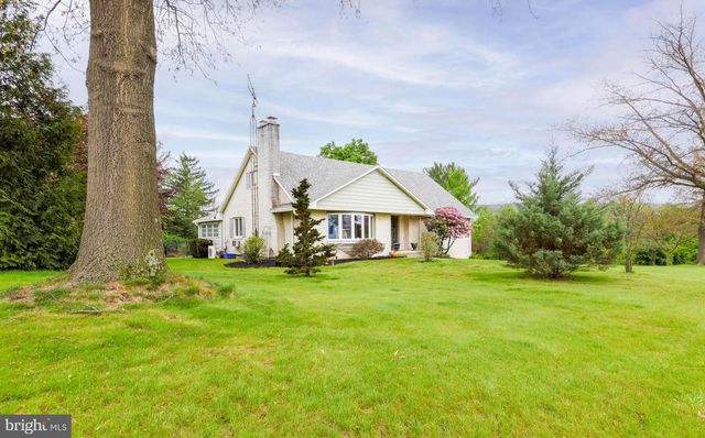 218 THREE SQUARE HOLLOW RD, Newburg, PA 17240