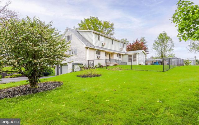 218 THREE SQUARE HOLLOW RD, Newburg, PA 17240