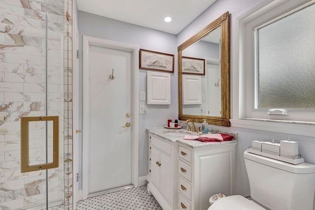 4395 SARASOTA AVENUE, Sarasota, FL 34234