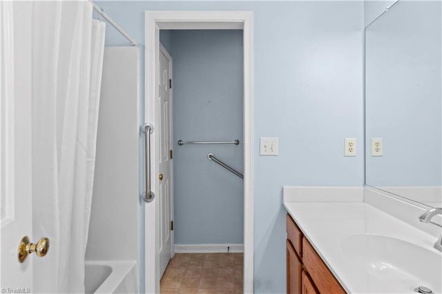 1220 Millerwood Drive, Winston-salem, NC 27106