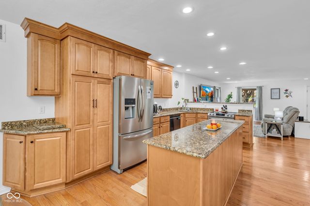 6784 E County Road 100 S, Avon, IN 46123