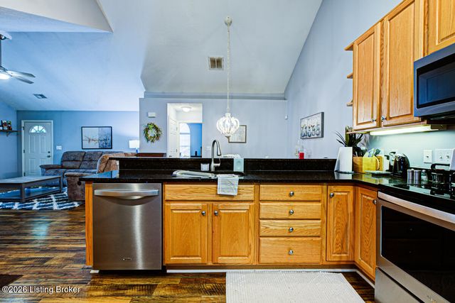 12205 Big Bear Pl, Jeffersontown, KY 40299