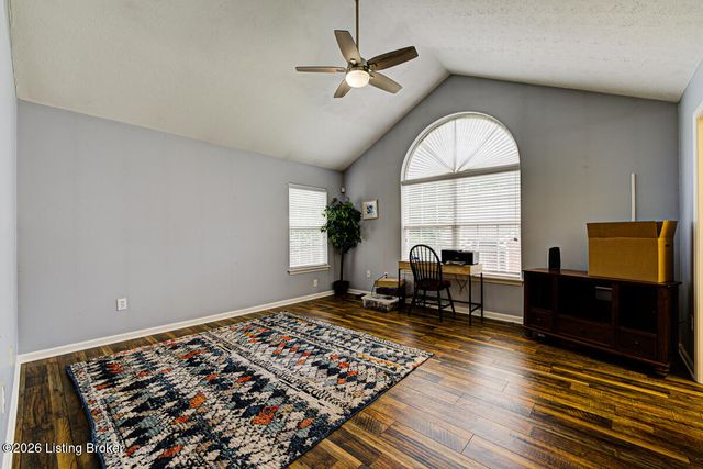 12205 Big Bear Pl, Jeffersontown, KY 40299