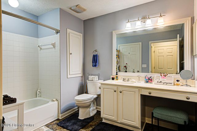 12205 Big Bear Pl, Jeffersontown, KY 40299