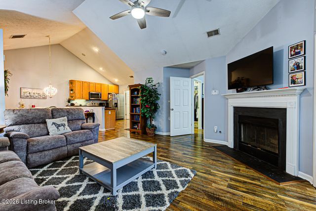 12205 Big Bear Pl, Jeffersontown, KY 40299