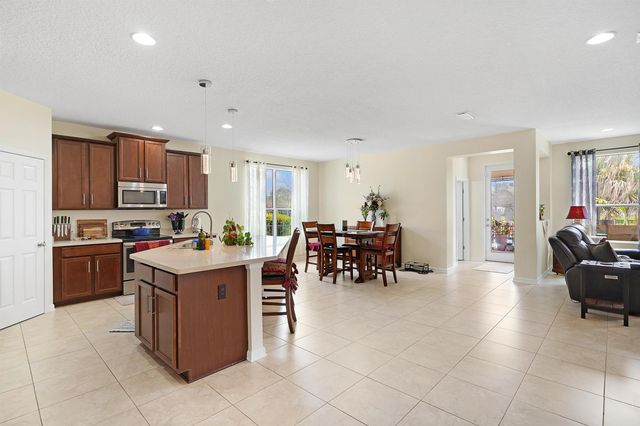 553 Casa Sevilla Ave, St Augustine, FL 32092