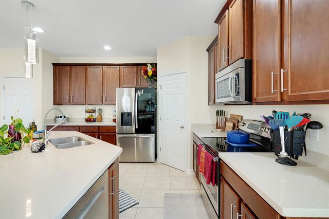 553 Casa Sevilla Ave, St Augustine, FL 32092