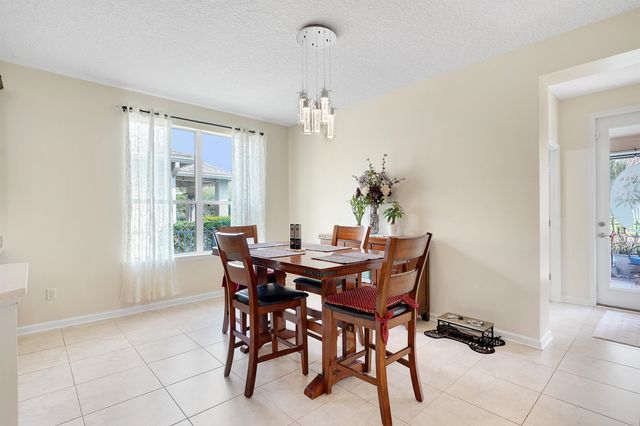 553 Casa Sevilla Ave, St Augustine, FL 32092