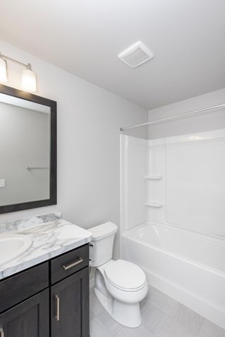 833 60th Avenue W, West Fargo, ND 58078