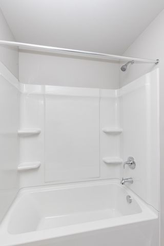 833 60th Avenue W, West Fargo, ND 58078