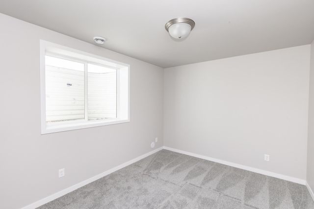 833 60th Avenue W, West Fargo, ND 58078