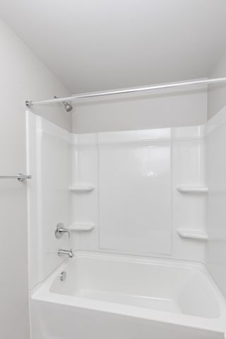 833 60th Avenue W, West Fargo, ND 58078