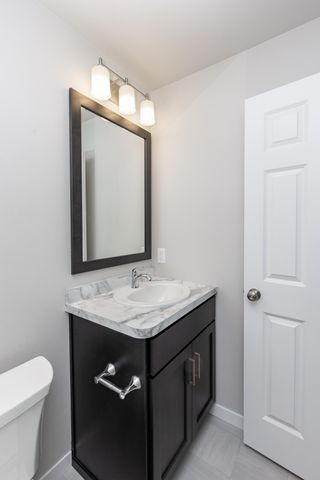 833 60th Avenue W, West Fargo, ND 58078