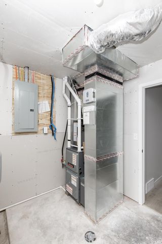 833 60th Avenue W, West Fargo, ND 58078