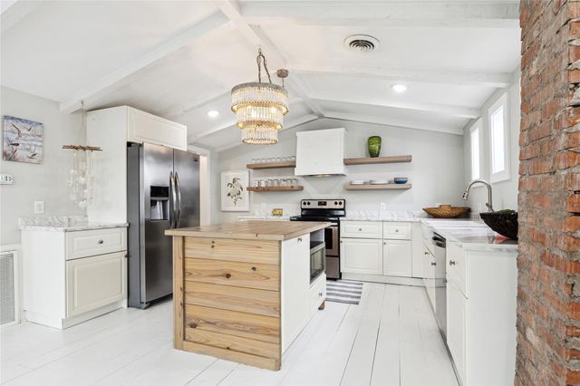 613 9th Street, Galveston, TX 77550