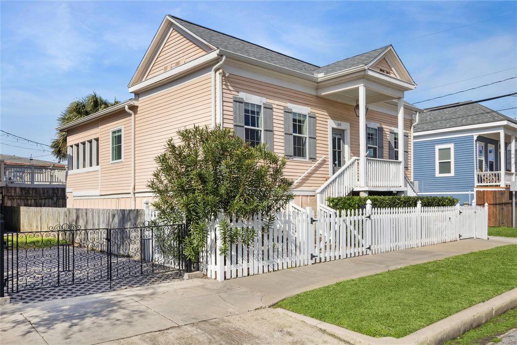 613 9th Street, Galveston, TX 77550