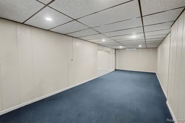 30745 Iroquois Drive, Warren, MI 48088