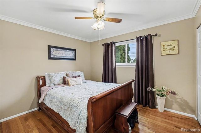 30745 Iroquois Drive, Warren, MI 48088