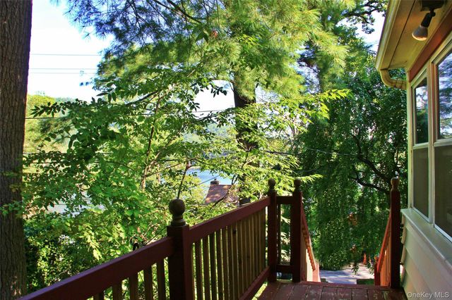 184 Lake Drive, Lake Peekskill, NY 10537
