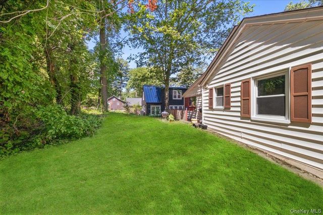 184 Lake Drive, Lake Peekskill, NY 10537