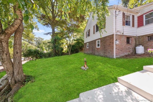 184 Lake Drive, Lake Peekskill, NY 10537