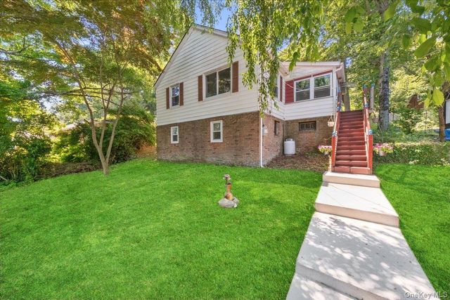 184 Lake Drive, Lake Peekskill, NY 10537